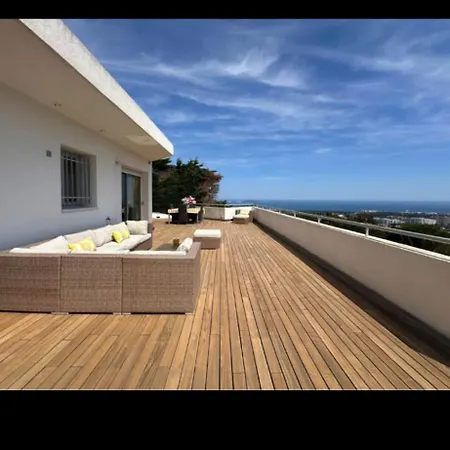 Bonheur Apartment *